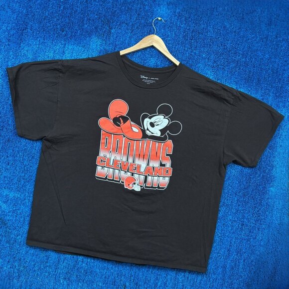 Disney x NFL Cleveland Browns Brown NFL Football Oversized T-Shirt Size XXL - Picture 3 of 4